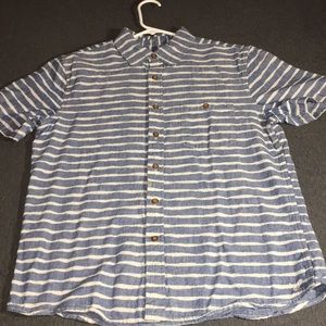 American Eagle Short Sleeve Button Up